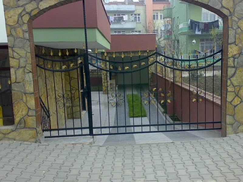 Bahçe Kapısı